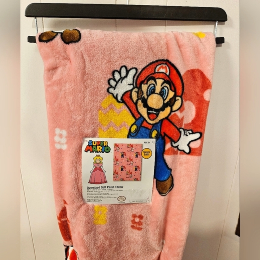 Super Mario Nintendo Pink Oversized Soft Plush Throw 50x70" NEW Mario Peach Toad